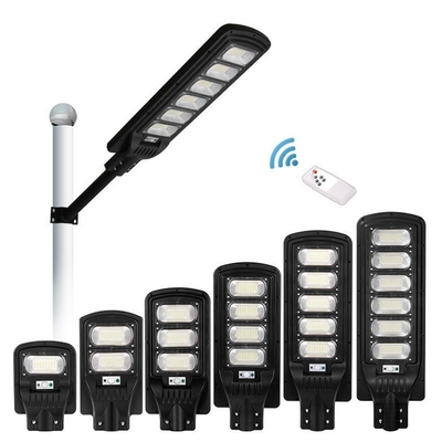 Lumière solaire de rue à température de couleur de 6000 K pour un éclairage de village durable